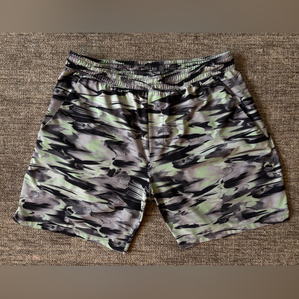 Lululemon Pacer Breaker Linerless Shorts 7”